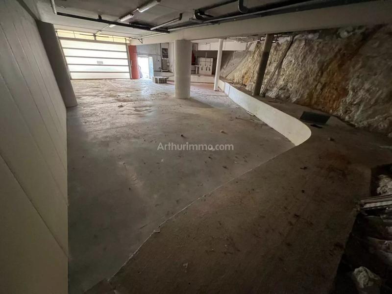 Parking / Garage - 119 m²