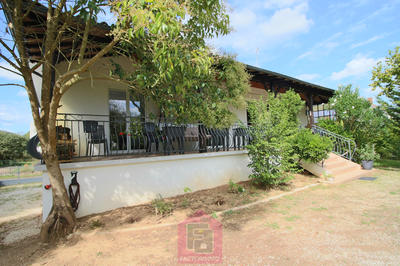 Maison - 190 m² - 8 pièces