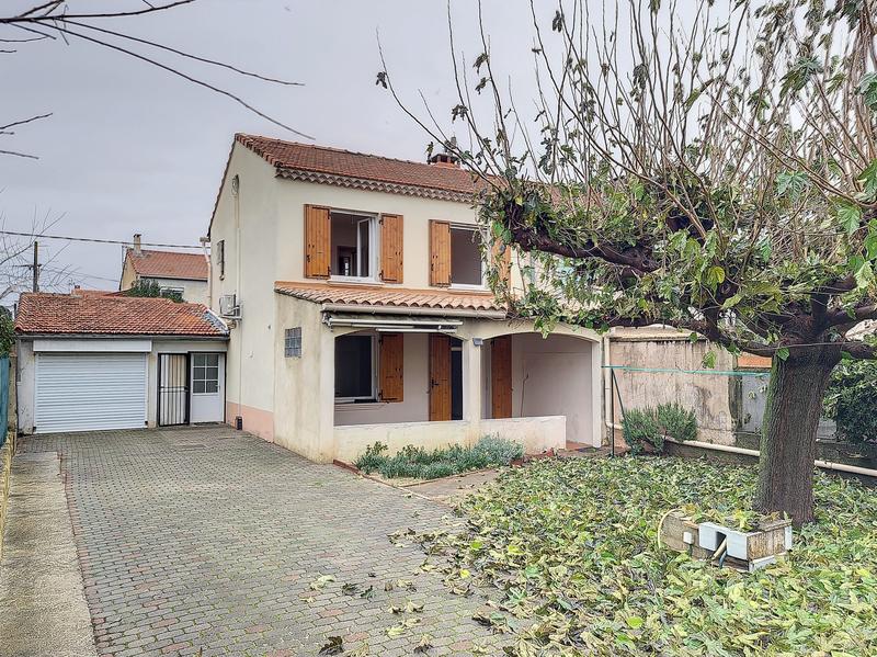 Maison traditionnelle - 88 m² - 4 pièces