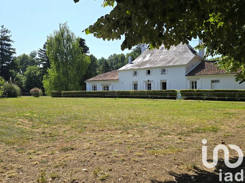 Maison - 270 m² - 10 pièces