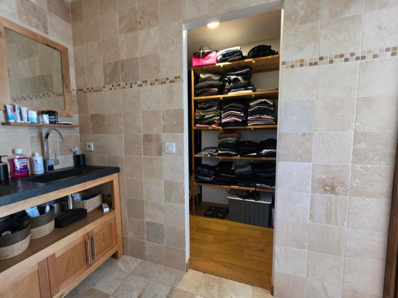 Maison - 215 m² - 9 pièces