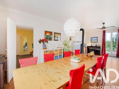 Maison - 300 m² - 9 pièces