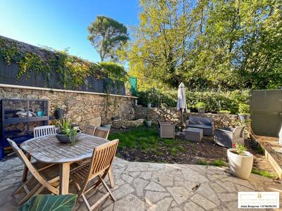 Maison - 98 m² - 4 pièces