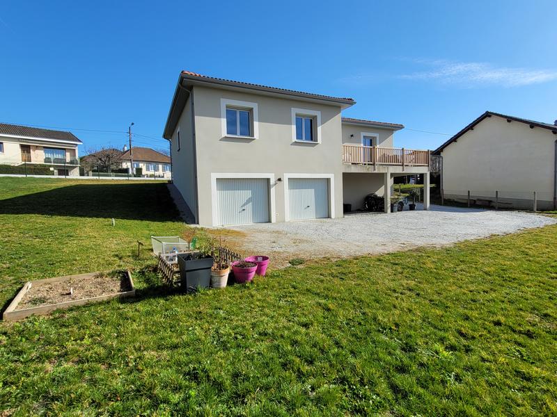 Maison - 95 m² - 4 pièces