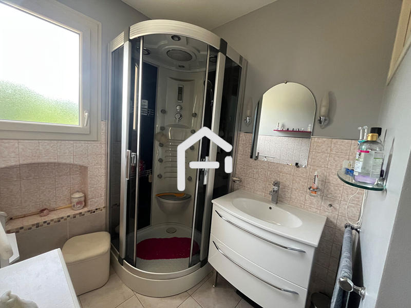 Maison - 101 m² - 5 pièces