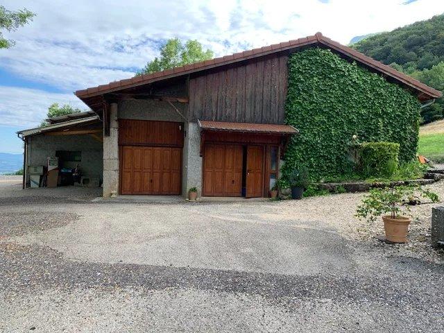Maison - 184 m² - 8 pièces
