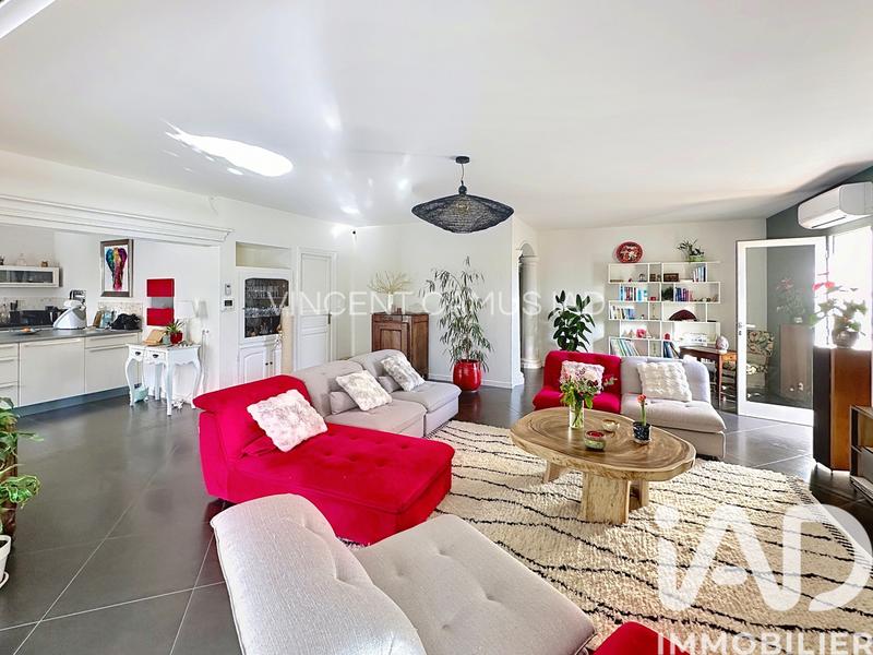 Maison - 177 m² - 6 pièces