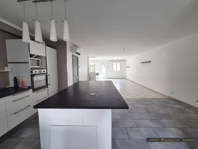 Maison traditionnelle - 110 m² - 4 pièces