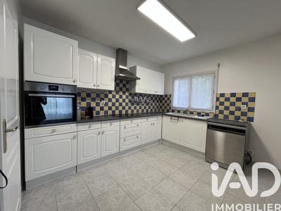 Maison - 138 m² - 6 pièces