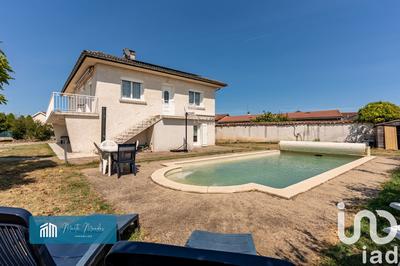 Maison - 205 m² - 7 pièces