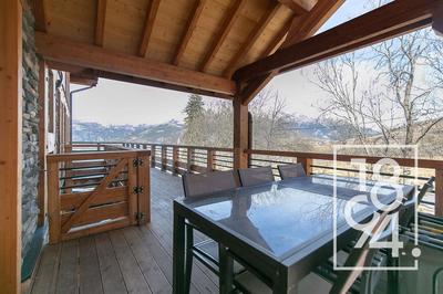 Chaumière - 338 m² - 8 pièces