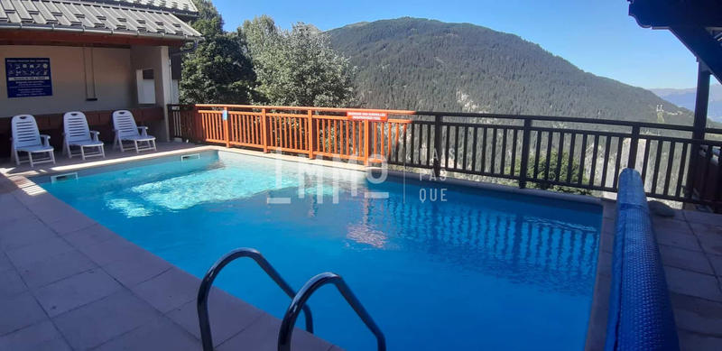 Châlet - 550 m² - 17 pièces