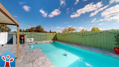 Maison - 102 m² - 5 pièces