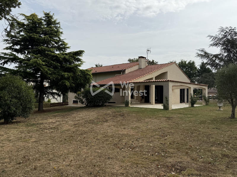 Maison traditionnelle - 140 m² - 5 pièces