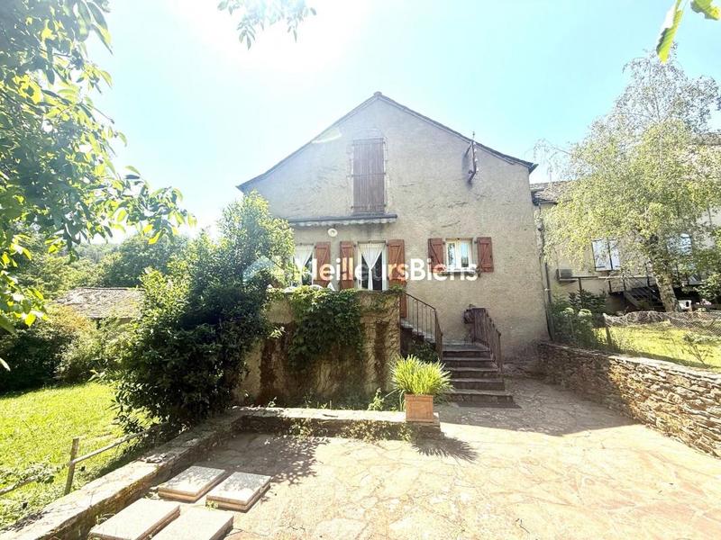 Maison - 180 m² - 8 pièces
