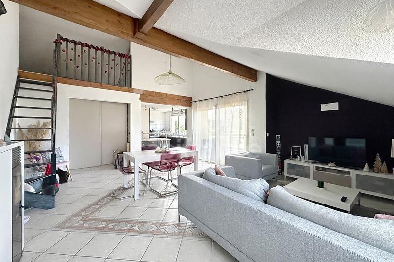 Appartement - 135 m² - 4 pièces