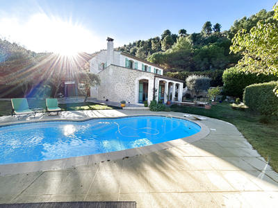 Villa - 175 m² - 6 pièces