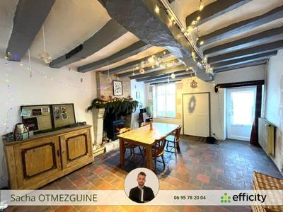 Maison - 240 m² - 7 pièces