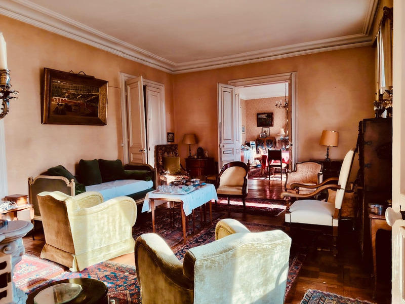 Appartement bourgeois - 167 m² - 5 pièces