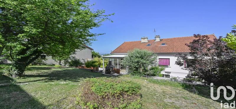 Maison - 200 m² - 7 pièces