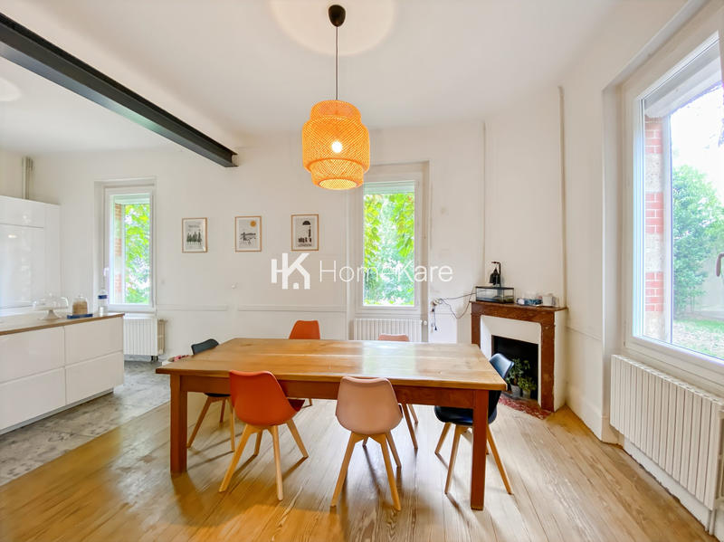 Maison - 240 m² - 7 pièces