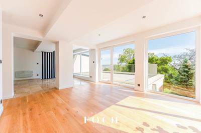 Appartement - 130 m² - 5 pièces