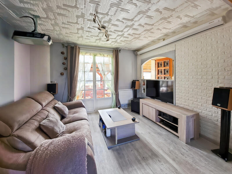 Maison - 84 m² - 5 pièces