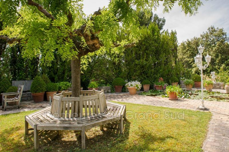 Maison - 365 m² - 10 pièces