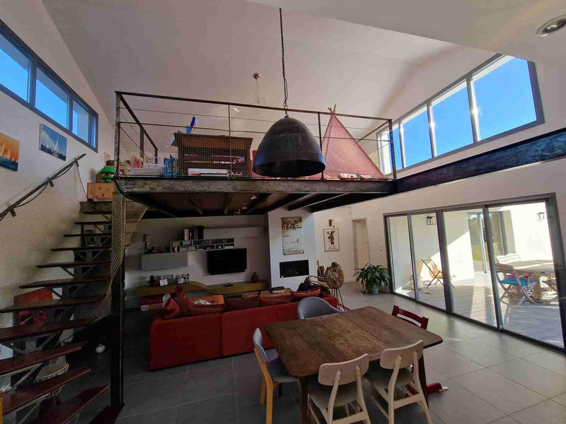 Maison - 186 m² - 6 pièces