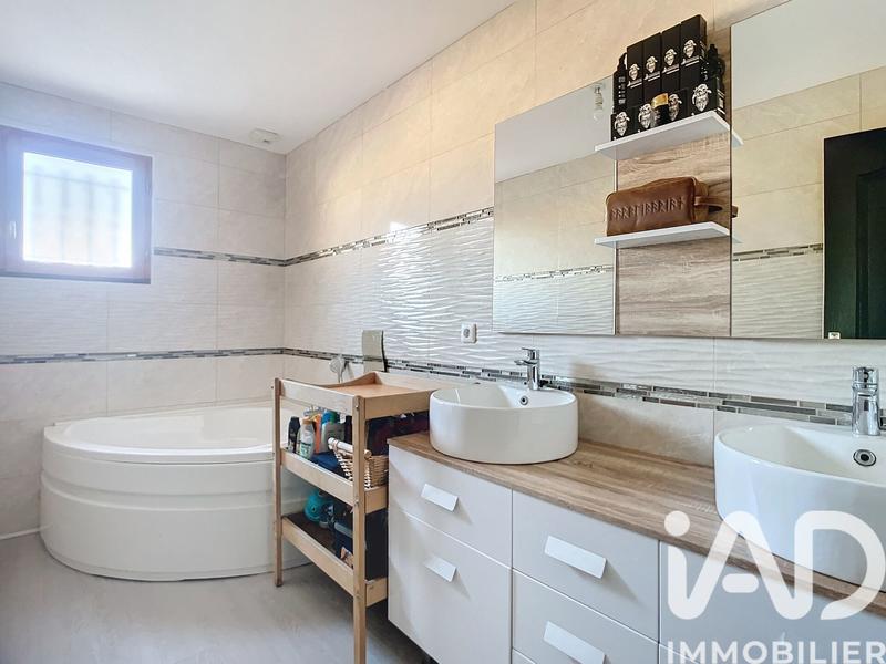 Maison - 104 m² - 5 pièces