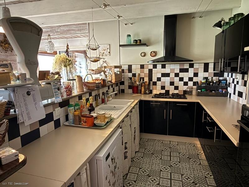 Propriété - 195 m² - 7 pièces