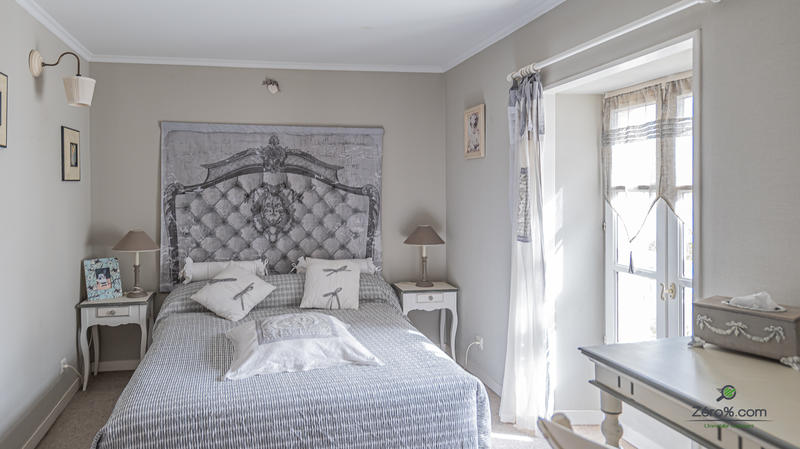 Maison - 320 m² - 9 pièces