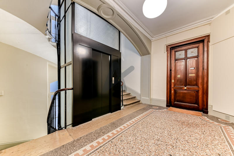 Appartement - 189 m² - 6 pièces