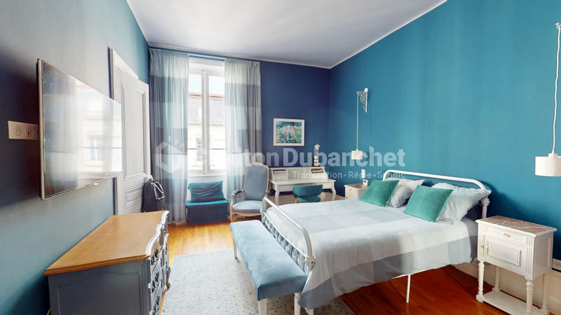 Demeure - 377 m² - 12 pièces