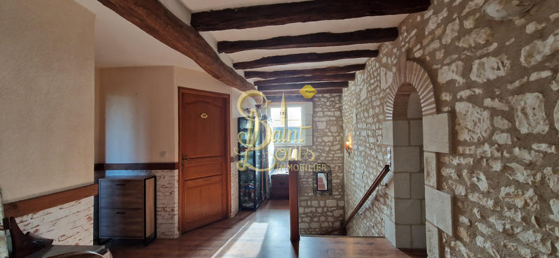 Maison - 265 m² - 8 pièces