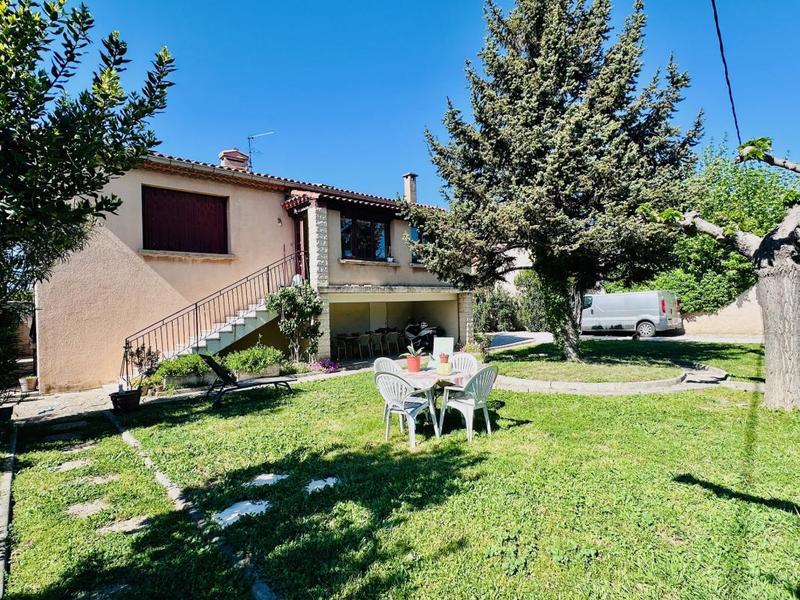 Propriété - 195 m² - 8 pièces