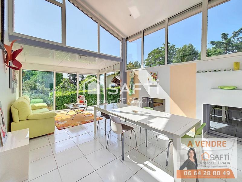 Maison - 263 m² - 7 pièces