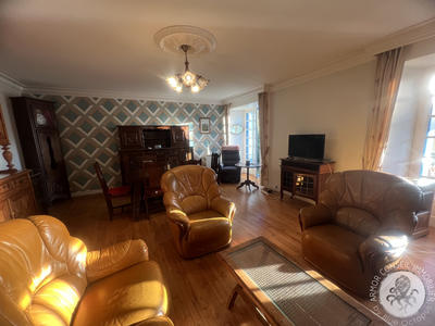 Maison - 163 m² - 7 pièces