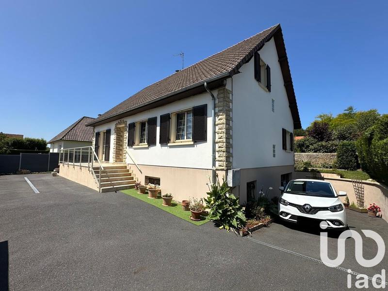 Maison - 185 m² - 8 pièces