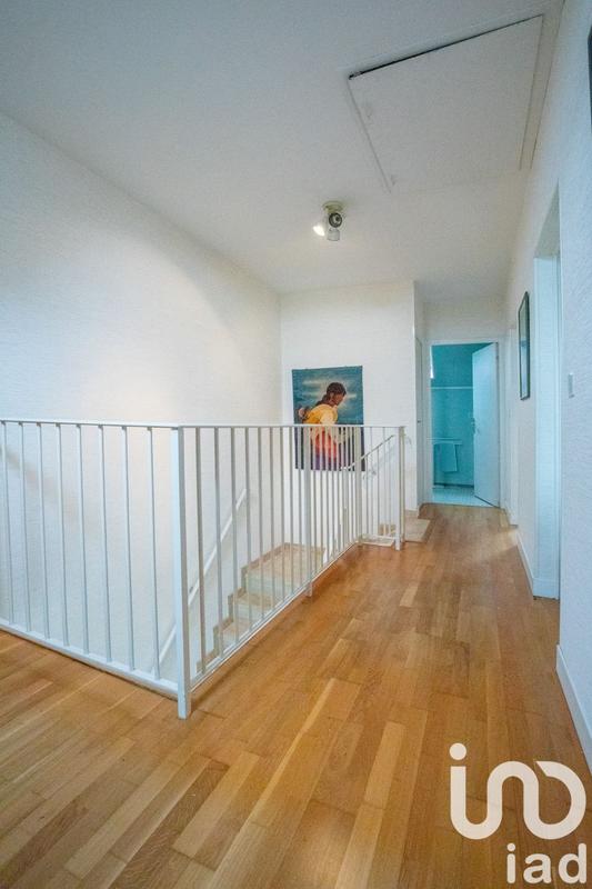 Maison - 152 m² - 8 pièces