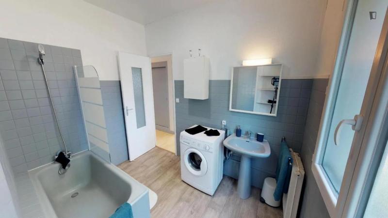 Chambre - 13 m² - 5 pièces