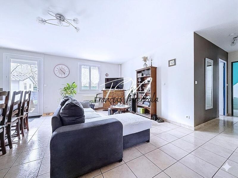 Maison - 85 m² - 5 pièces