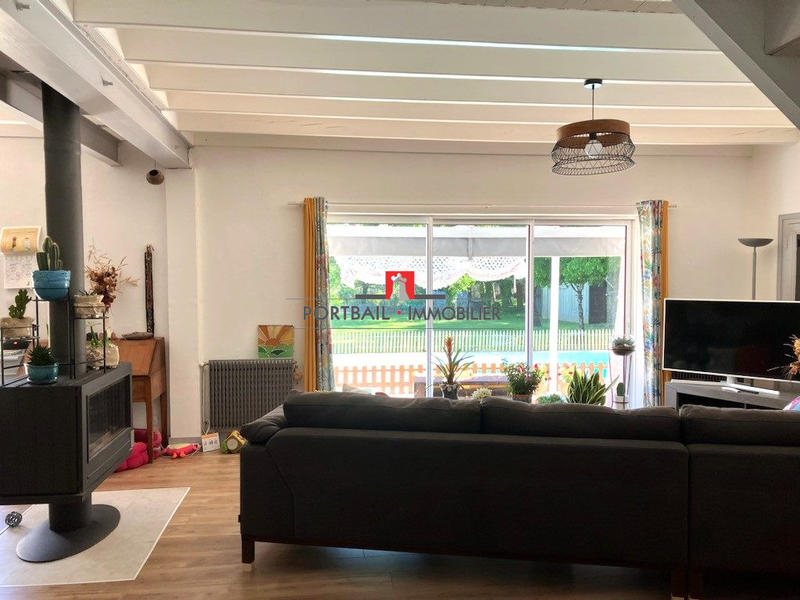 Maison - 189 m² - 7 pièces