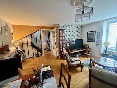 Maison - 108 m² - 6 pièces