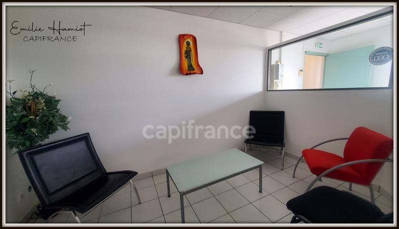 Bureau - 11 m² - 1 pièce