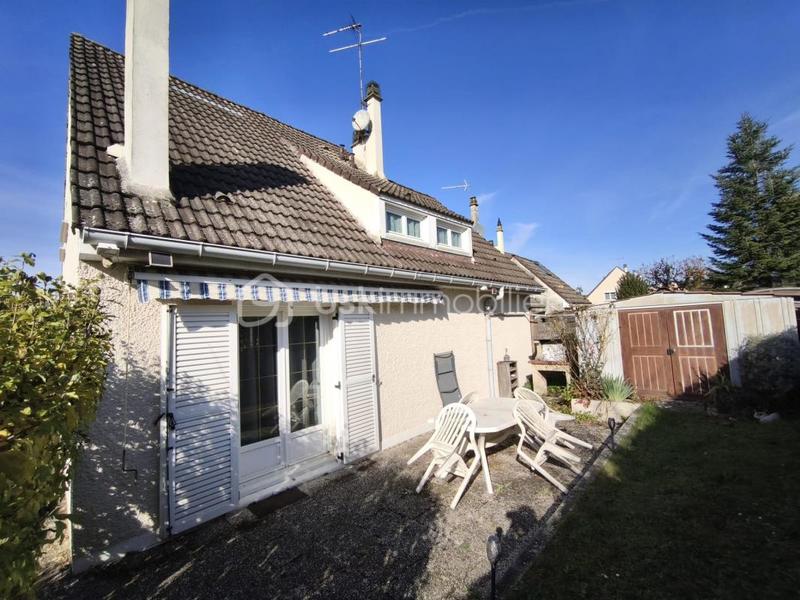 Maison - 96 m² - 5 pièces