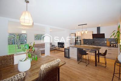 Maison - 104 m² - 4 pièces