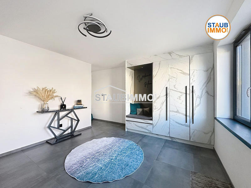 Maison - 200 m² - 8 pièces