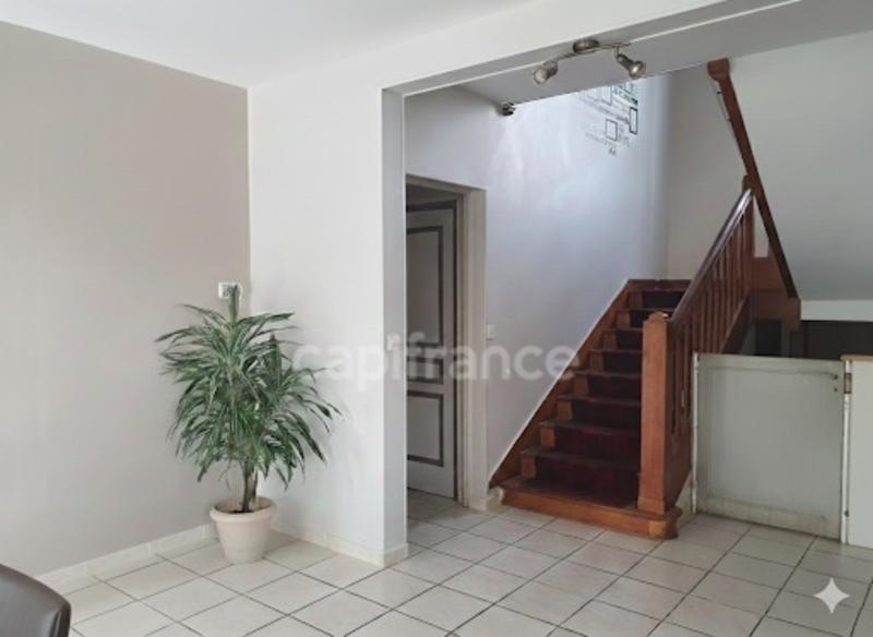 Maison - 218 m² - 10 pièces