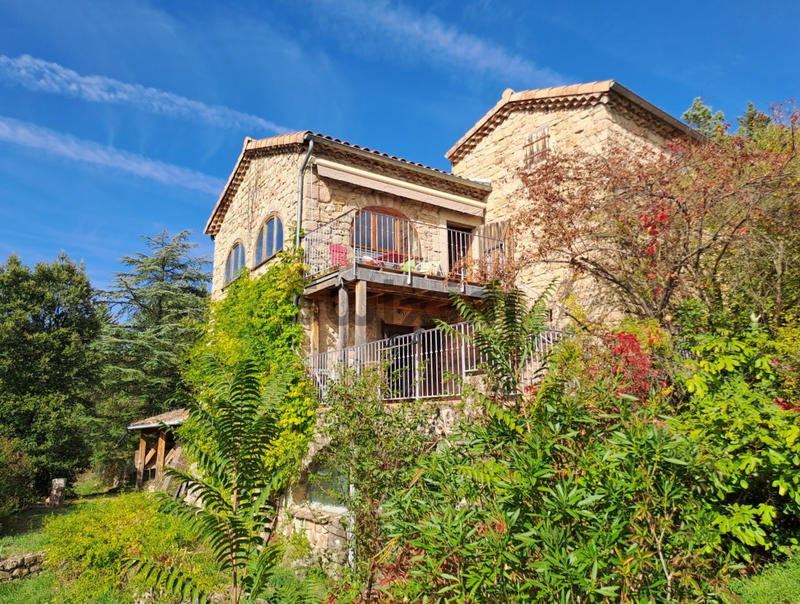 Mas - 217 m² - 9 pièces